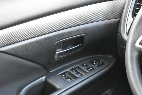 2018 Mitsubishi Outlander ES