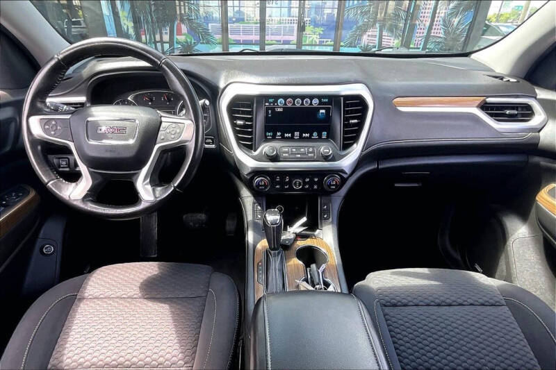 2019 GMC Acadia SLE-2