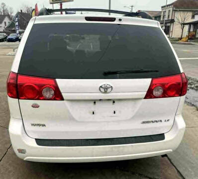 2007 Toyota Sienna LE 7-Passenger