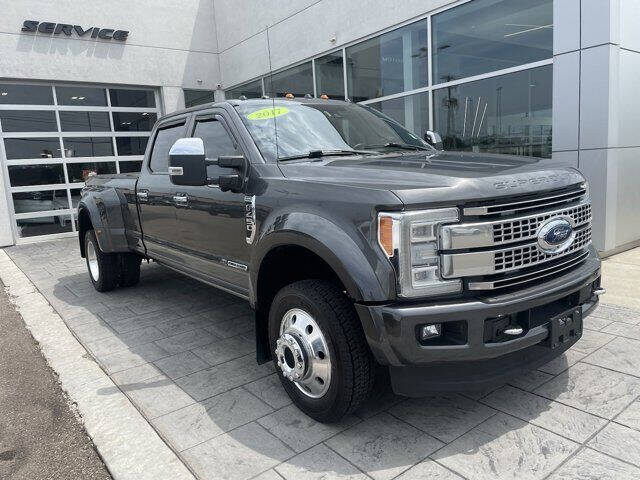 2017 Ford F-450 Super Duty Platinum