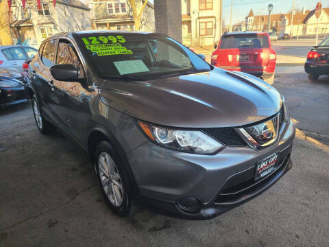 2018 Nissan Rogue Sport for sale at Lake City Automotive in Milwaukee WI