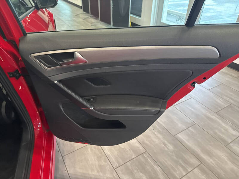 2017 Volkswagen Golf TSI Wolfsburg Edition