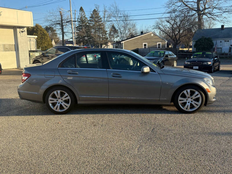 2010 Mercedes-Benz C-Class C300 Luxury photo 4