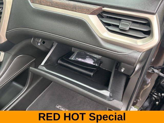 2020 GMC Acadia Denali