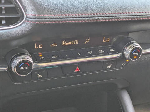 2024 Mazda Mazda3 Sedan 2.5 S Carbon Edition