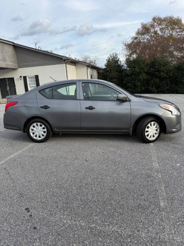 2018 Nissan Versa S Plus