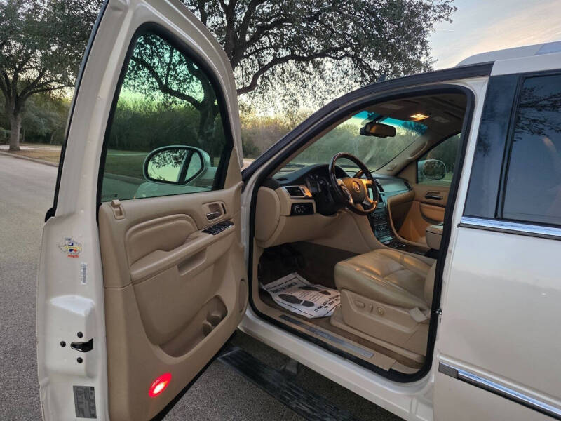 2013 Cadillac Escalade ESV Luxury