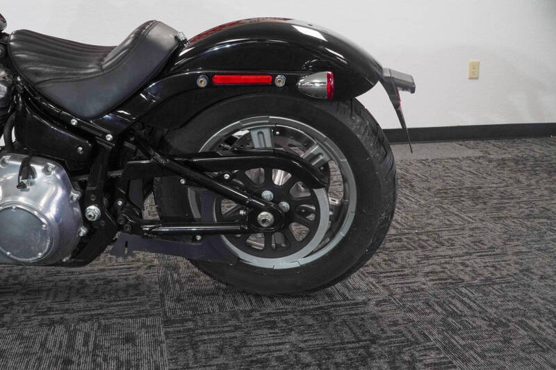 2022 Harley-Davidson Softail Standard