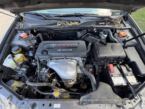 2005 Toyota Camry Standard