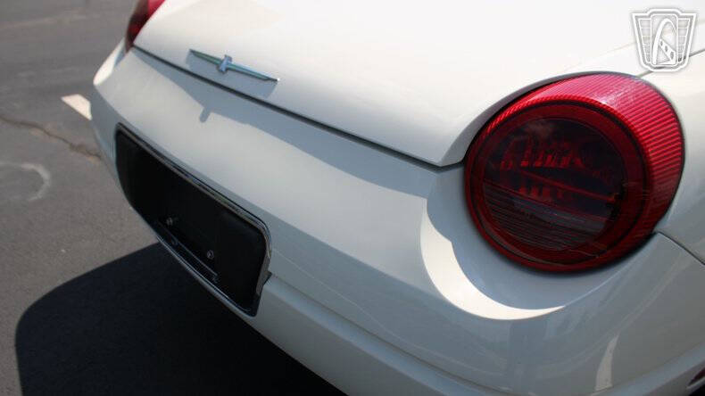 2002 Ford Thunderbird Deluxe
