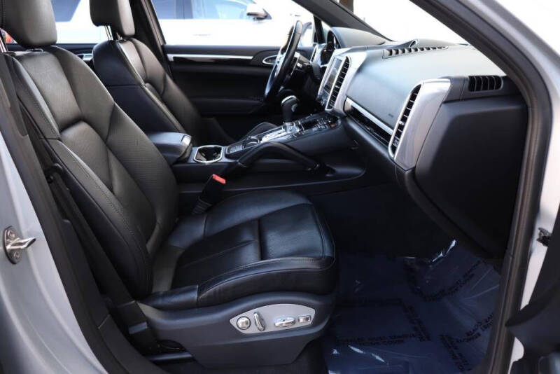 2018 Porsche Cayenne S