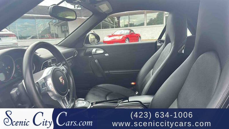 2012 Porsche 911 Carrera 4