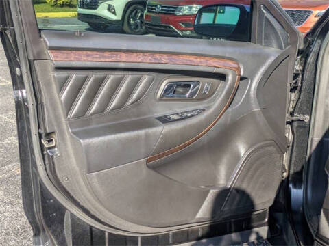 2015 Ford Taurus Limited