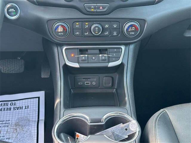 2023 GMC Terrain SLT