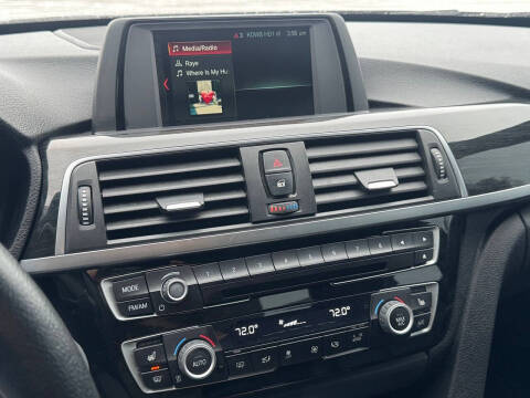 2018 BMW 3 Series 330i xDrive