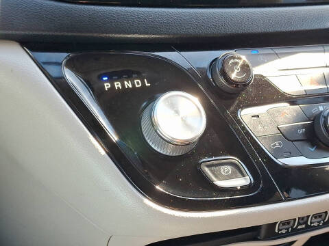 2021 Chrysler Voyager L