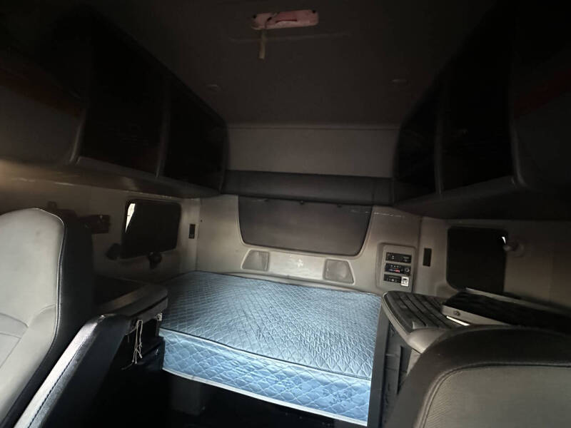 2018 International LT625