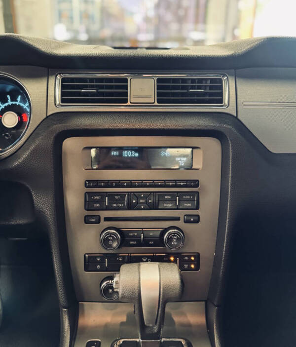 2010 Ford Mustang V6 Premium