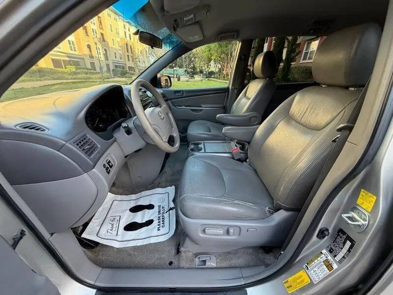 2010 Toyota Sienna