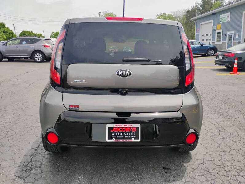 2016 Kia Soul +