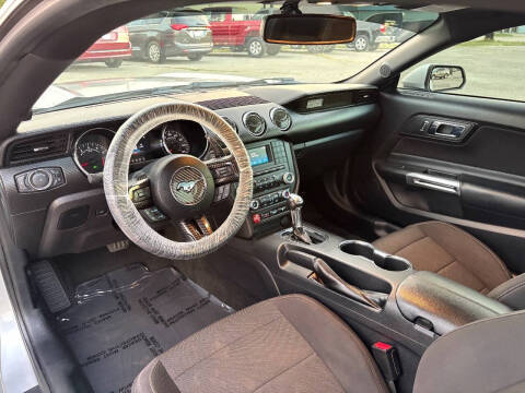 2016 Ford Mustang V6