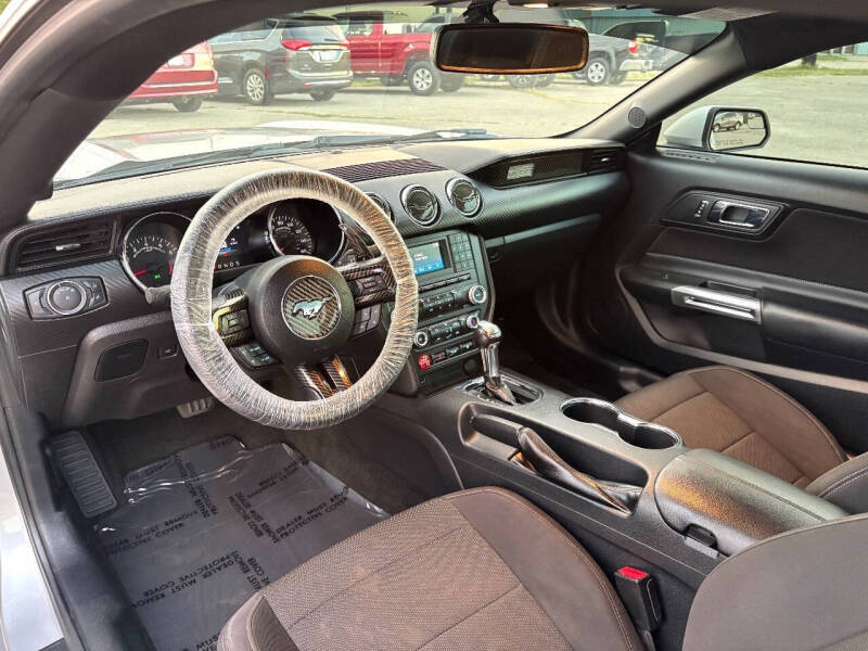 2016 Ford Mustang V6