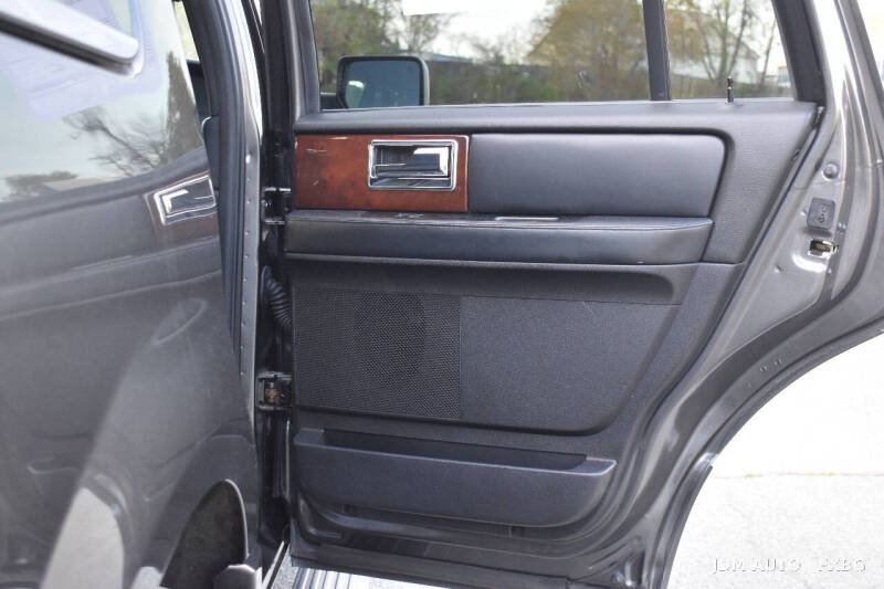 2017 Lincoln Navigator Select