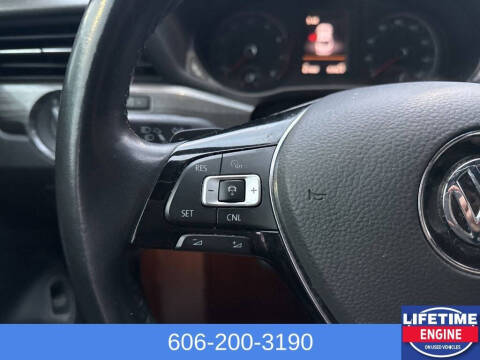 2021 Volkswagen Passat R-Line