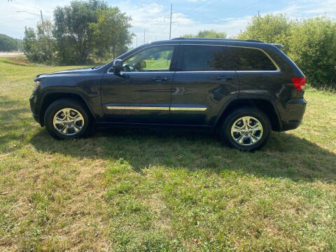 2013 Jeep Grand Cherokee for sale at Lewis Blvd Auto Sales in Sioux City IA
