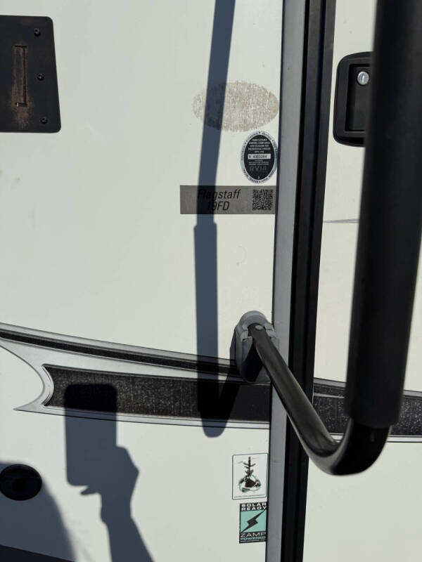 2017 FLAGSTAFF LITE 19 FD