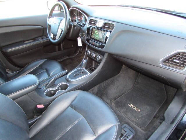 2014 Chrysler 200 Limited