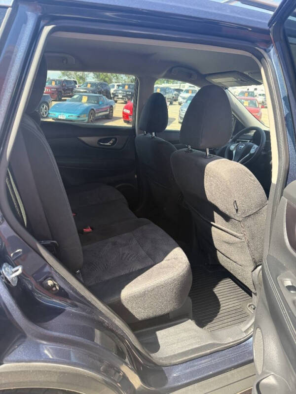 2016 Nissan Rogue SV