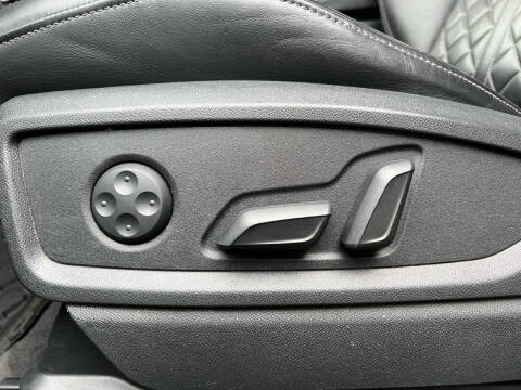 2018 Audi SQ5 3.0T quattro Premium Plus