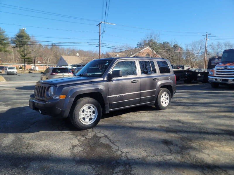 2016 Jeep Patriot for sale at Hometown Automotive Service & Sales in Holliston MA