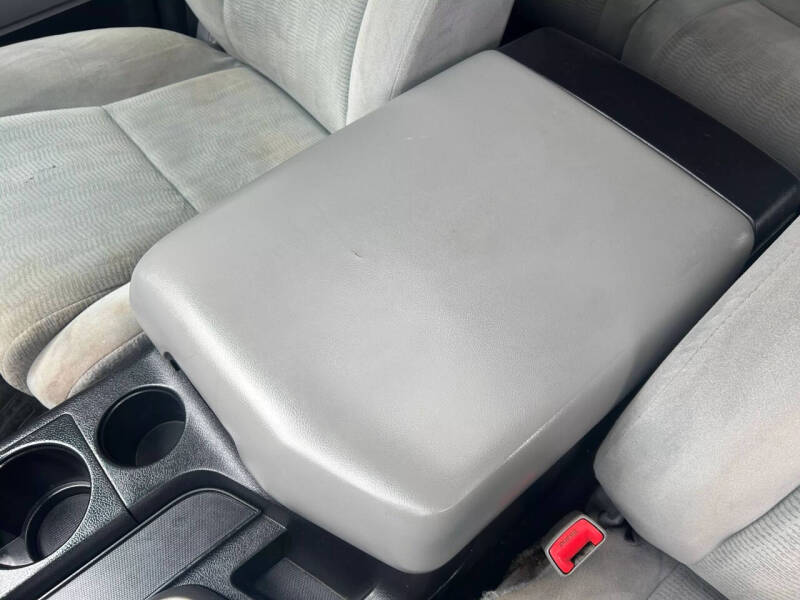 2015 Toyota Sequoia SR5