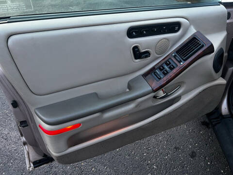 1999 Oldsmobile Aurora
