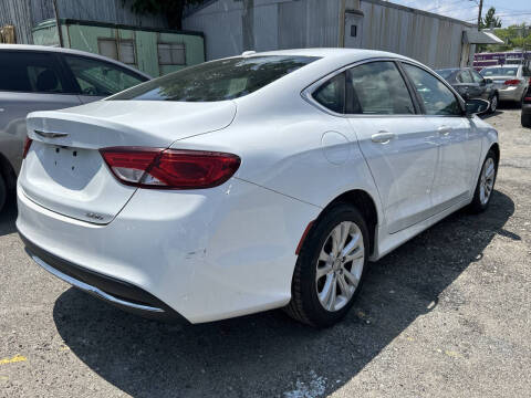 2015 Chrysler 200 Limited