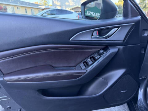 2018 Mazda MAZDA3 Grand Touring