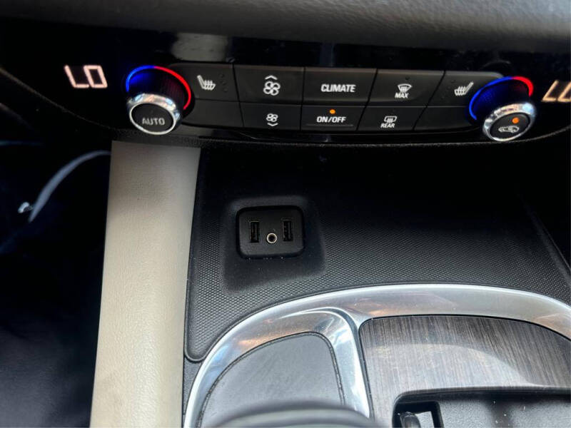 2018 Buick Enclave Essence