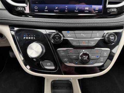 2024 Chrysler Pacifica Plug-In Hybrid