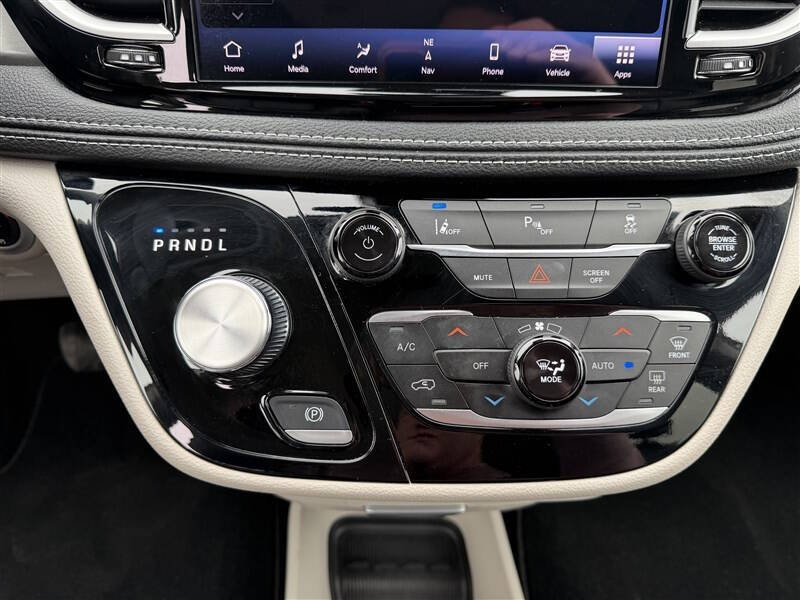 2024 Chrysler Pacifica Plug-In Hybrid