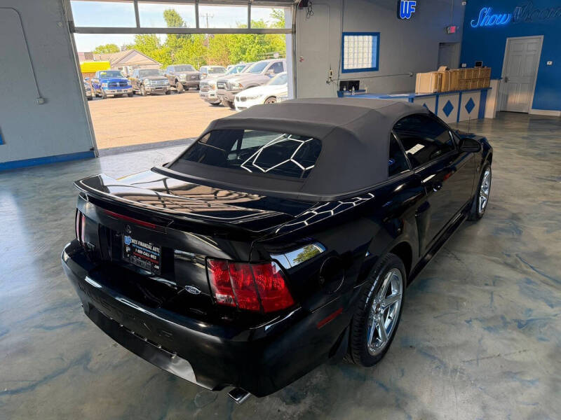 2002 Ford Mustang GT Deluxe