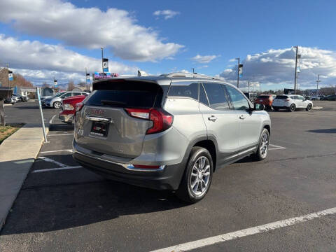 2024 GMC Terrain SLT