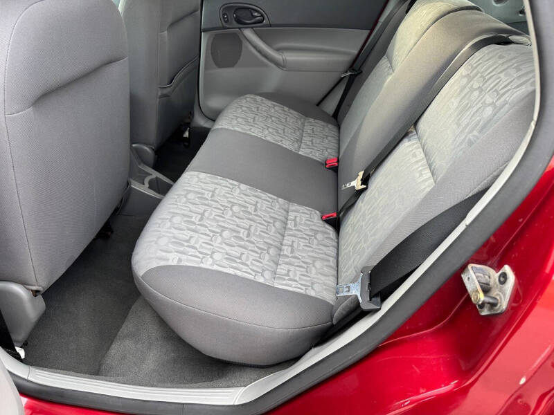 2005 Ford Focus ZXW SES