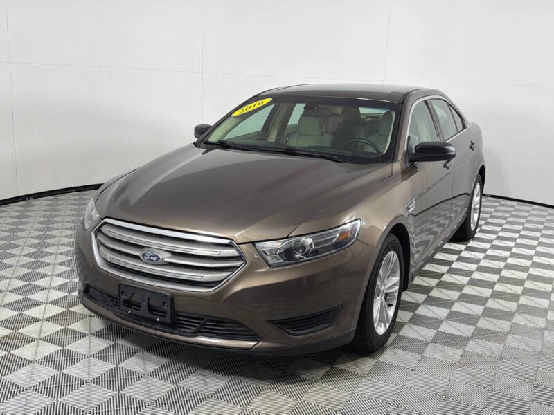 2016 Ford Taurus SE