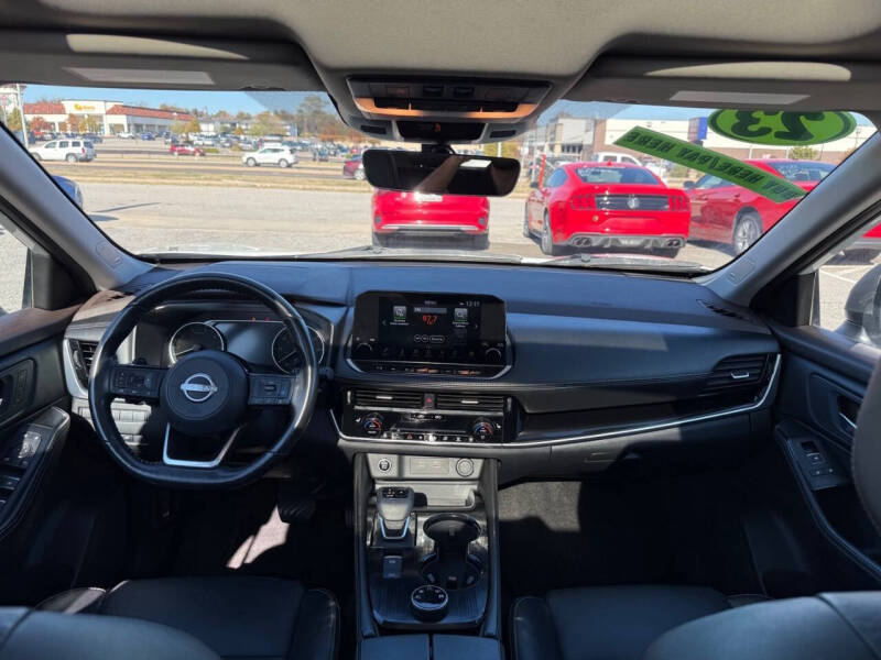 2023 Nissan Rogue SL