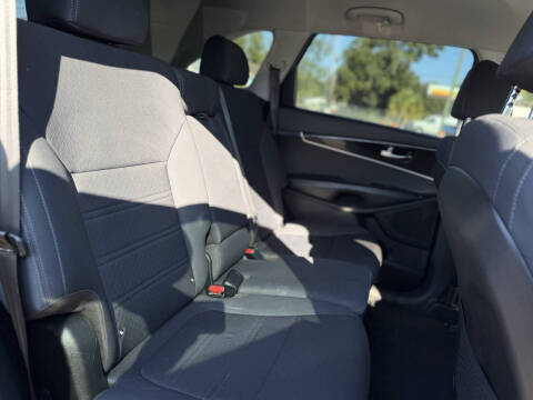 2018 Kia Sorento LX