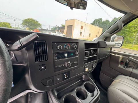 2017 Chevrolet Express 2500