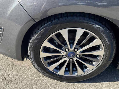 2017 Ford C-MAX Energi Titanium