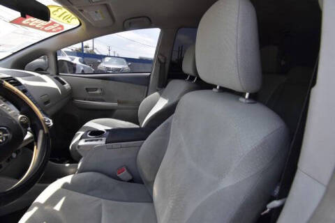 2013 Toyota Prius v Three